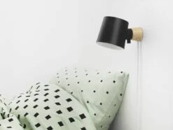 Normann Copenhagen Rise Wandlamp Geel -Woondecoratie Winkel normann copenhagen rise wandlamp geel 2