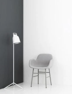 Normann Copenhagen Stage Vloerlamp Zwart 13 Normann Copenhagen Stage Vloerlamp Zwart -Woondecoratie Winkel normann copenhagen stage vloerlamp zwart 5